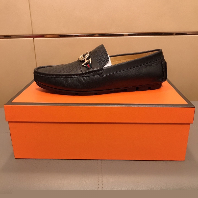 G*u*i leather shoes